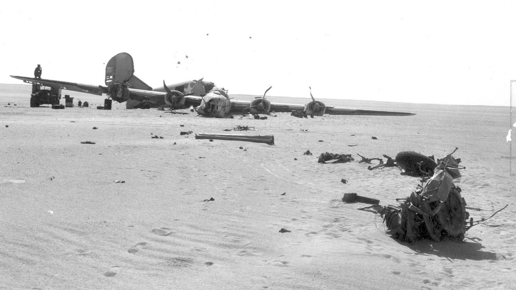 lady-be-good-b24-libyan-desert-wreck-featured Wrack der B-24 Liberator Lady Be Good in der libyschen Wüste