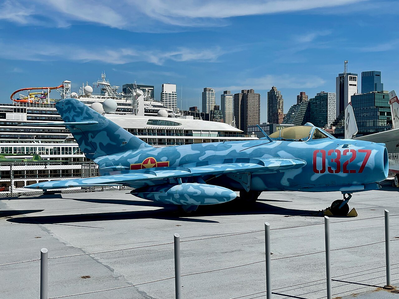chasseur MiG-17