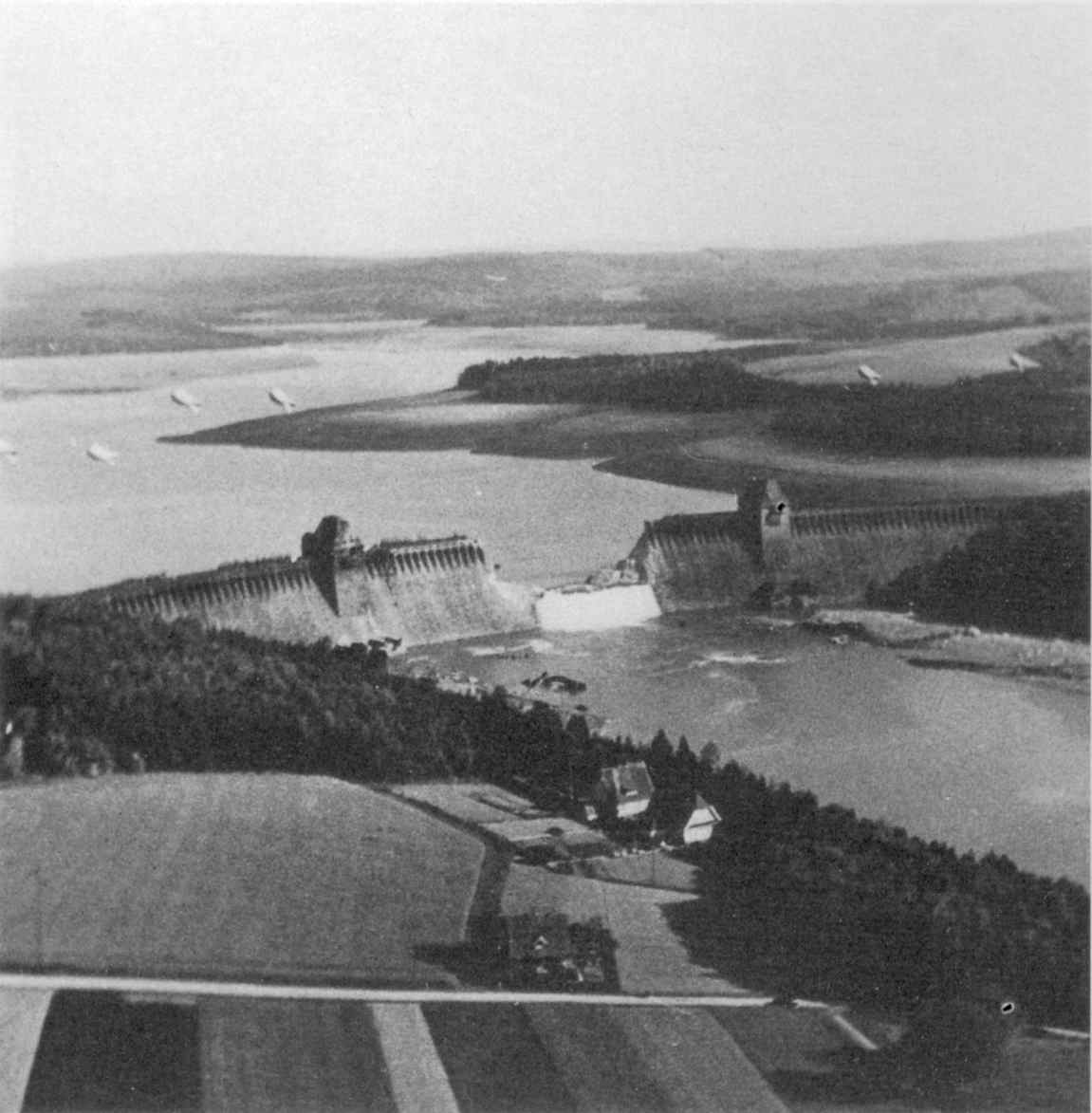 The breached Mohne Dam, 1943 The Möhne Dam breached after the Dambusters raid, photographed 17 May 1943