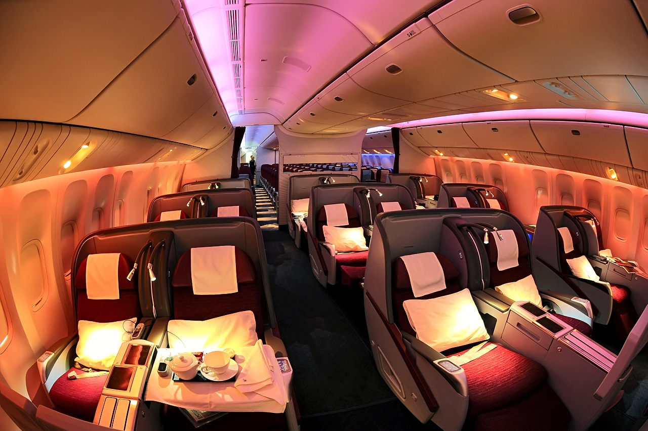 Qatar Airways Boeing 777-200LR Business Class cabin