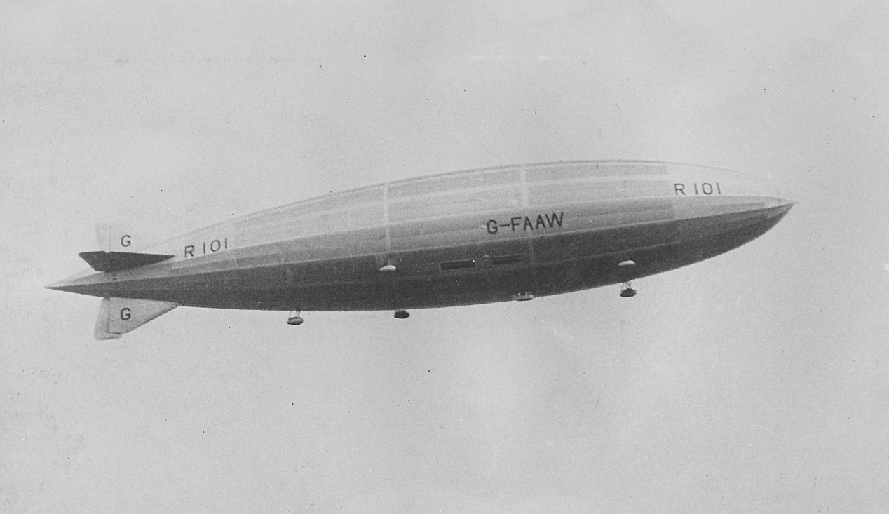 Dirigibile R101 in volo Dirigibile R101 in volo
