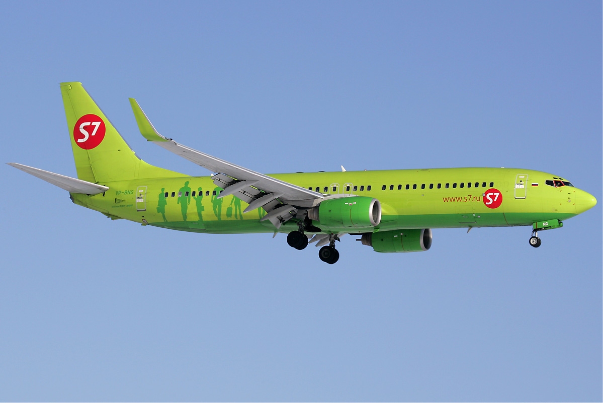 Boeing 737-800 della S7 Airlines in volo
