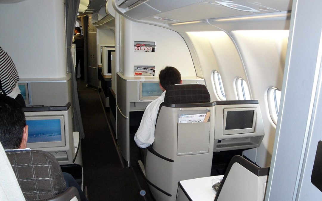 Smoke Over the Atlantic Sends a SWISS Jet to Maine