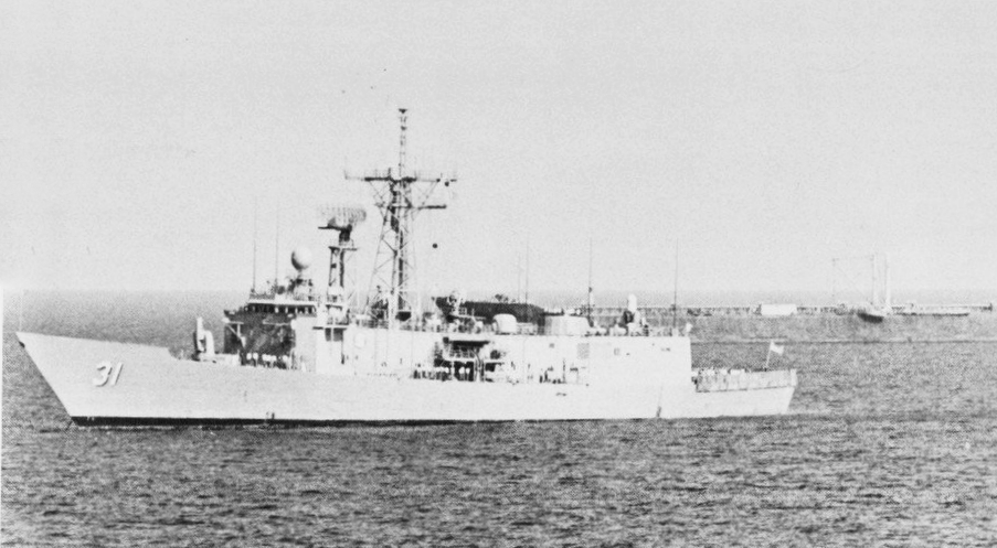 Die USS Stark FFG-31 verlässt 1987 den Persischen Golf.