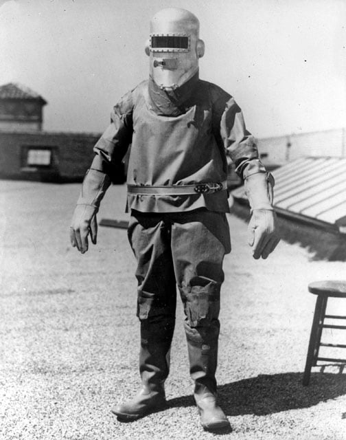 Wiley Post con el primer traje de presión