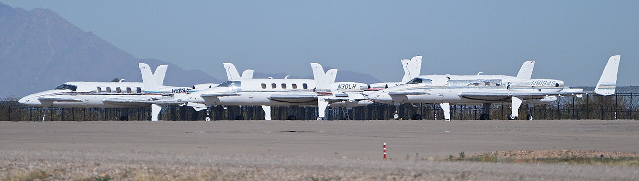 Stored Beechcraft Starships awaiting their fate