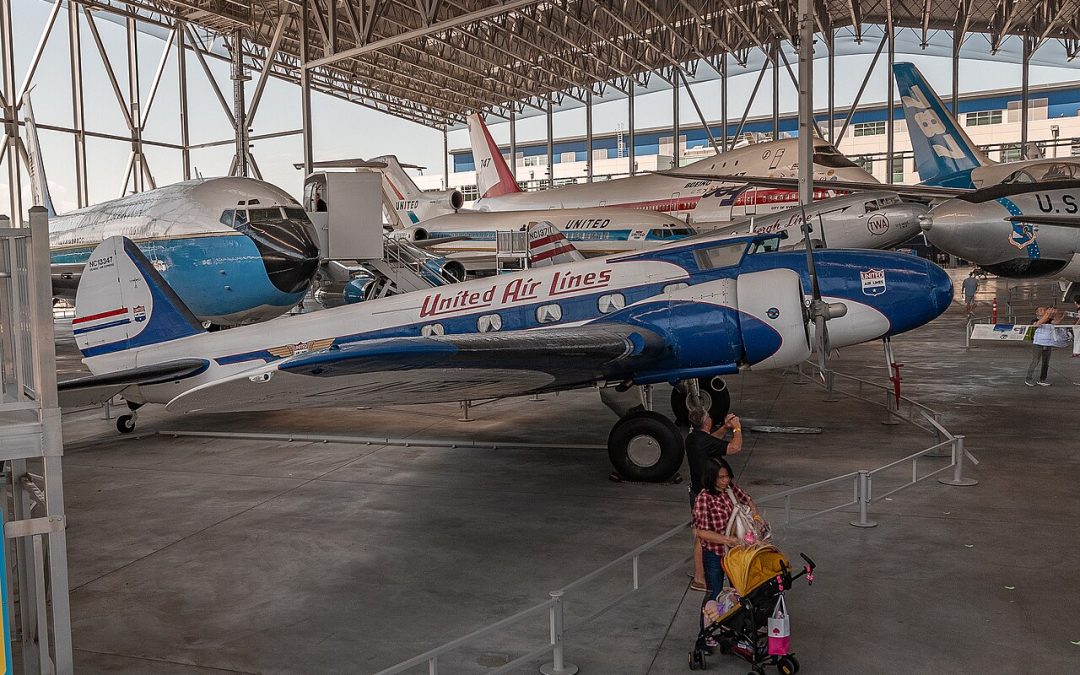 Boeing 247: Das erste moderne Verkehrsflugzeug, dessen Verkauf Boeing verweigerte