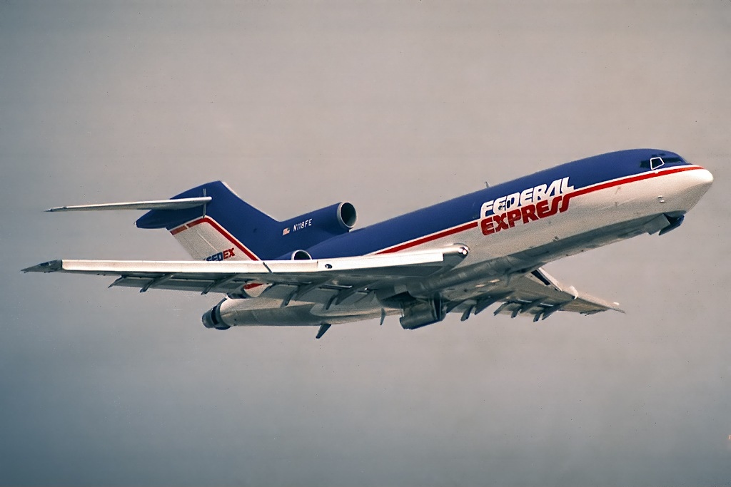 A Boeing 727 trijet