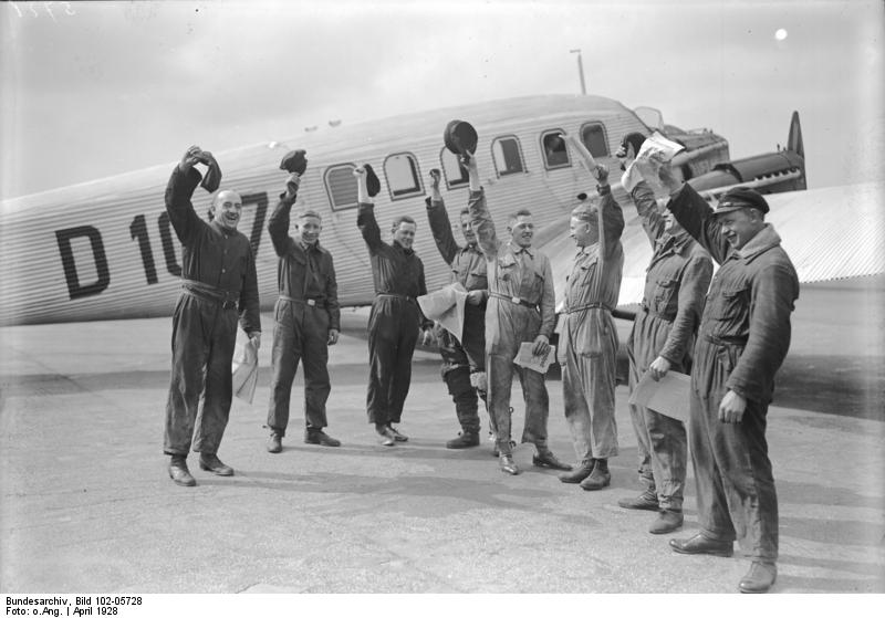 Die Besatzung der Bremen nach ihrem Ozeanflug
