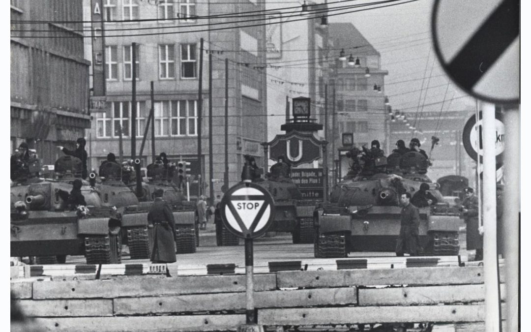Beinahe-Katastrophen mit Atomwaffen: Korea, Berlin, Kuba und Able Archer 83