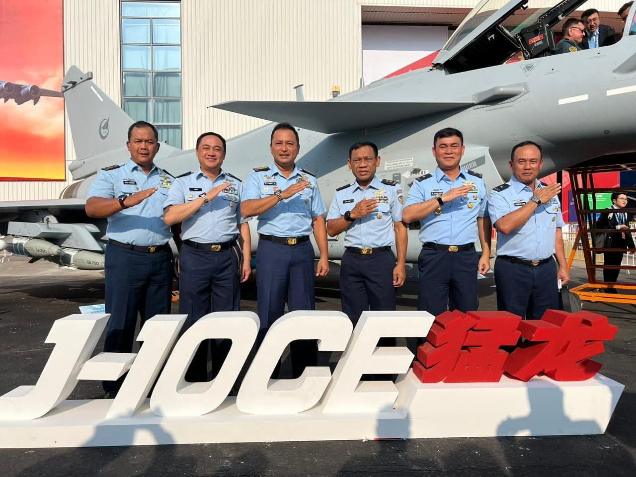 chengdu-j-10c-fighter KASAU Marshal Tony Harjono J-10CE Zhuhai Airshow 2024 (1).jpg