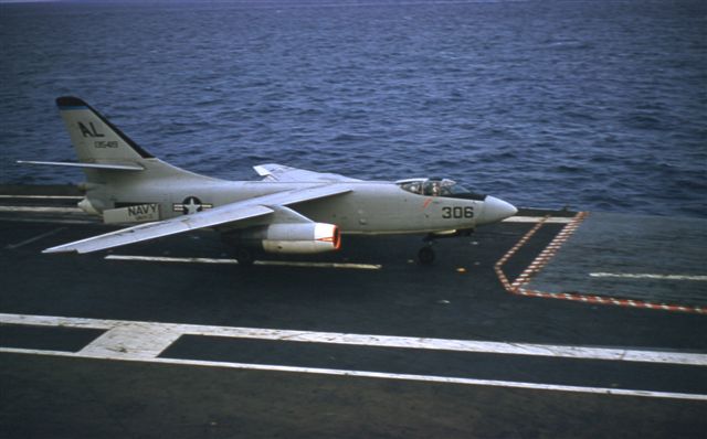 Douglas A-3 Skywarrior: Der Wal, der das Flugdeck beherrschte