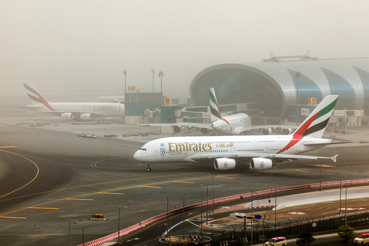 emirates-a380-dubai-sandstorm-gulf-carrier
