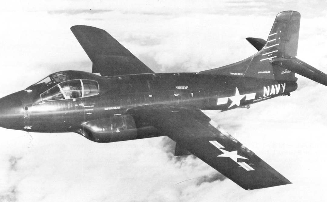 El primer avión a reacción en matar a otro avión a reacción en la oscuridad.