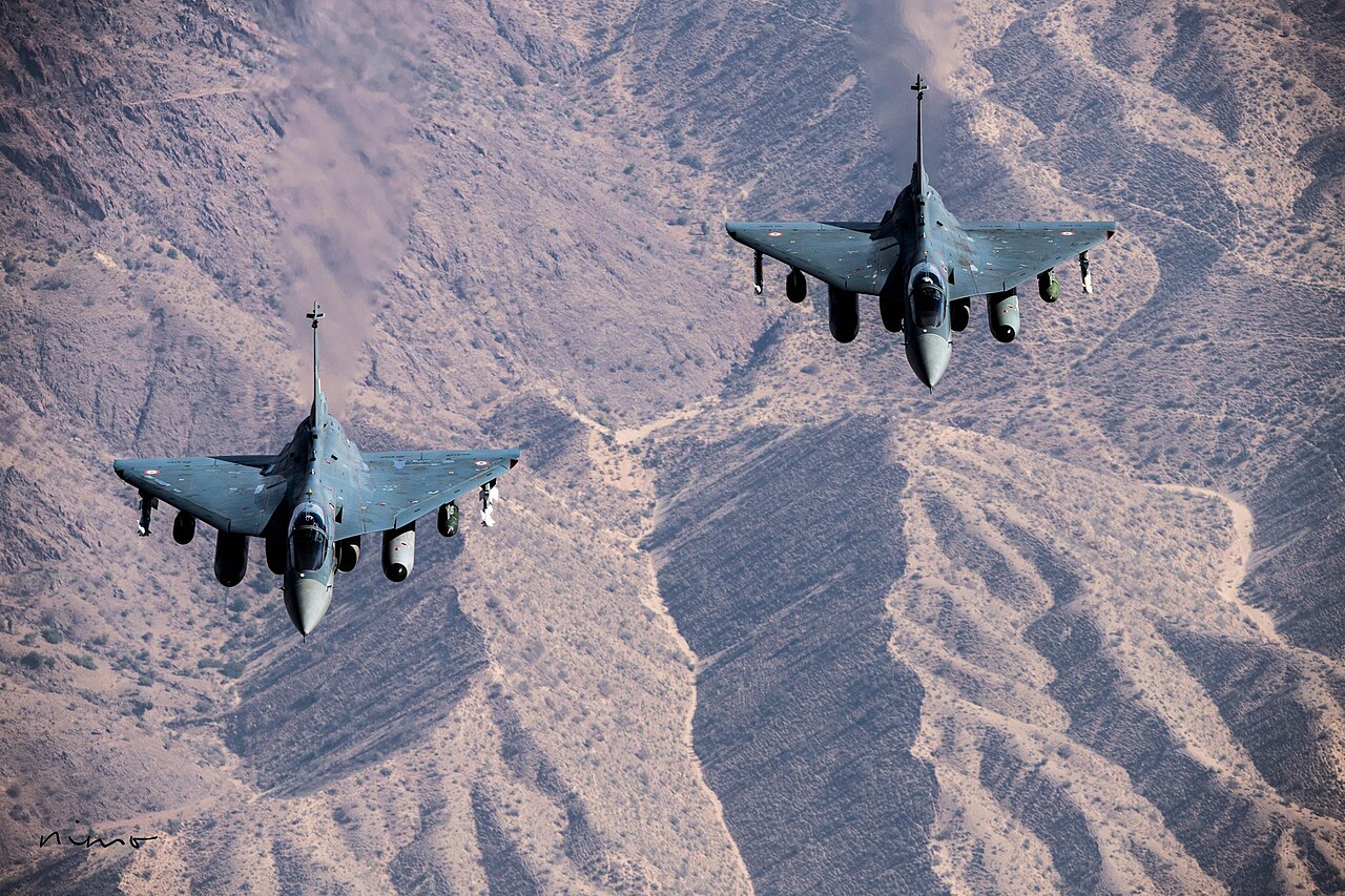 Cazas HAL Tejas Mk1; el Mk-2, de mayor tamaño, aún está en desarrollo.