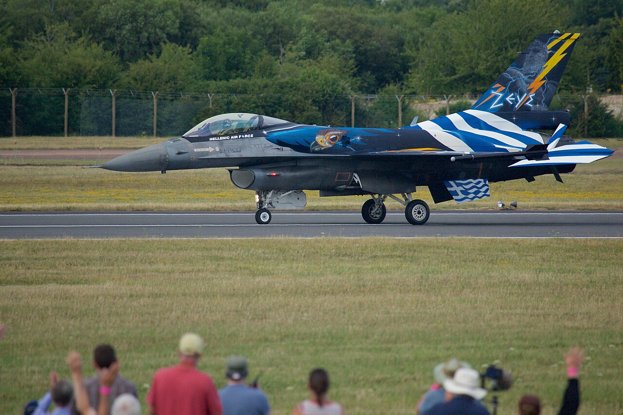 Un F-16 Fighting Falcon de l'armée de l'air hellénique