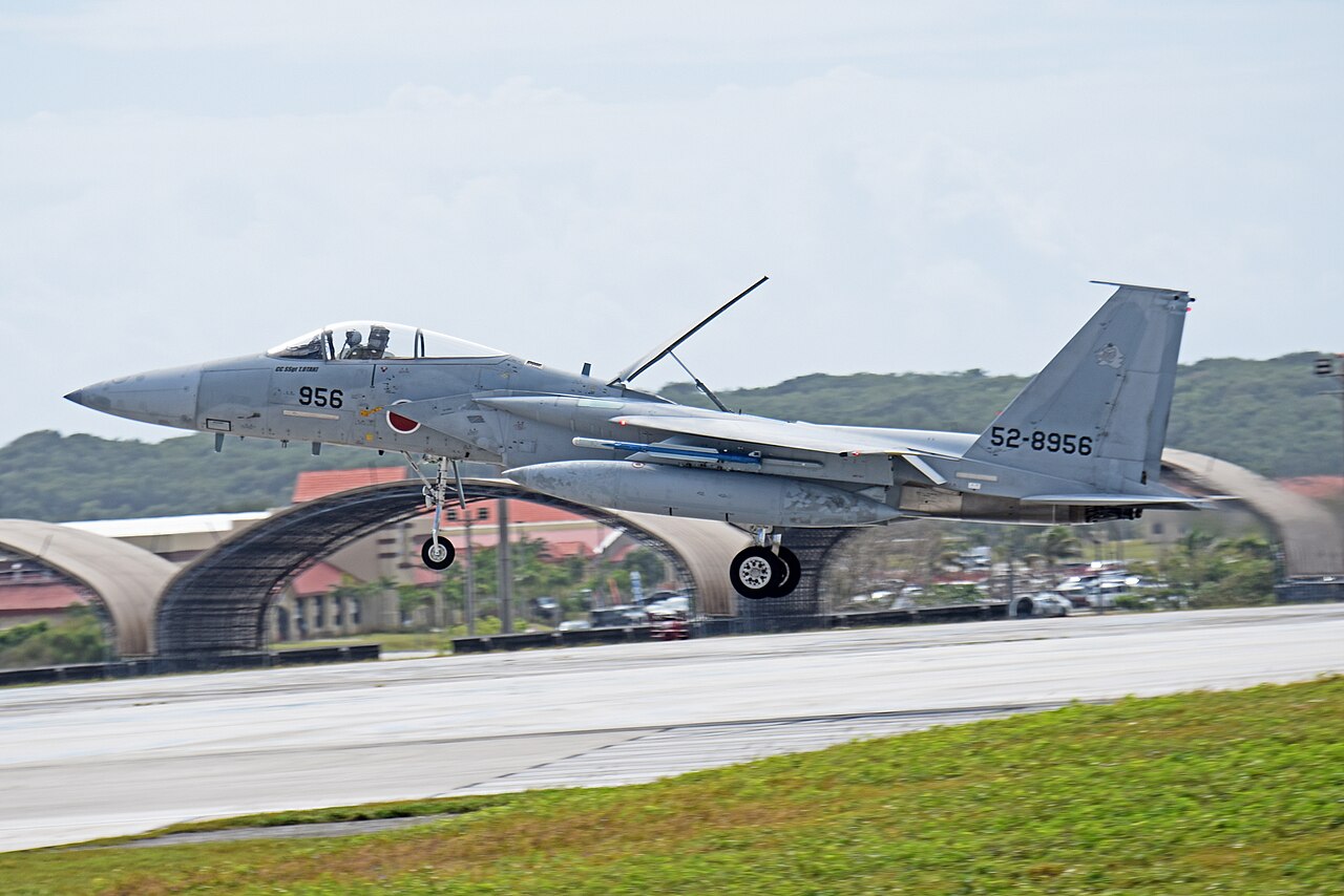 A Japan Air Self-Defense Force F-15J Eagle, the type involved in the Naha runway incident