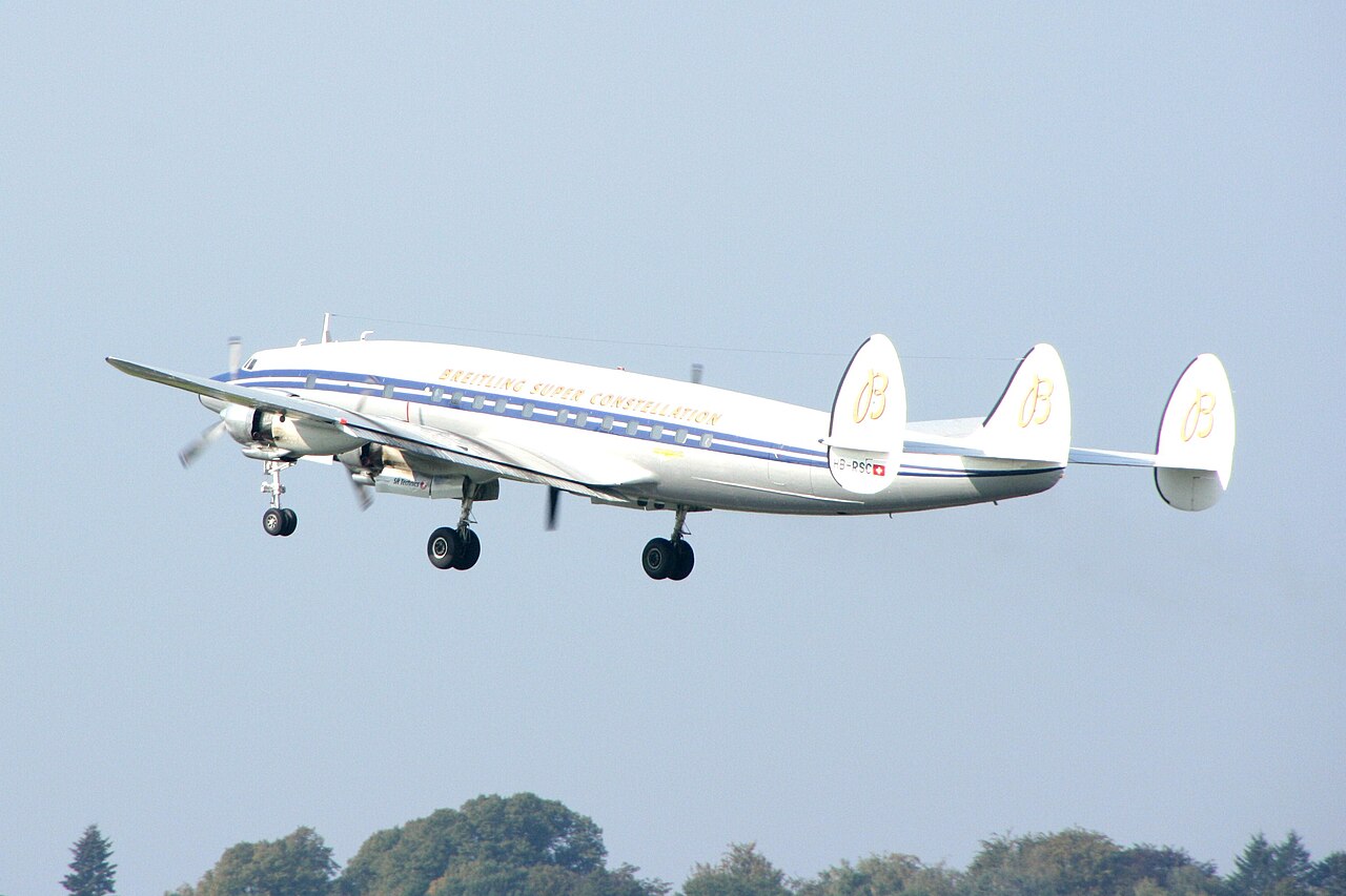 Lockheed Super Constellation, triple tail