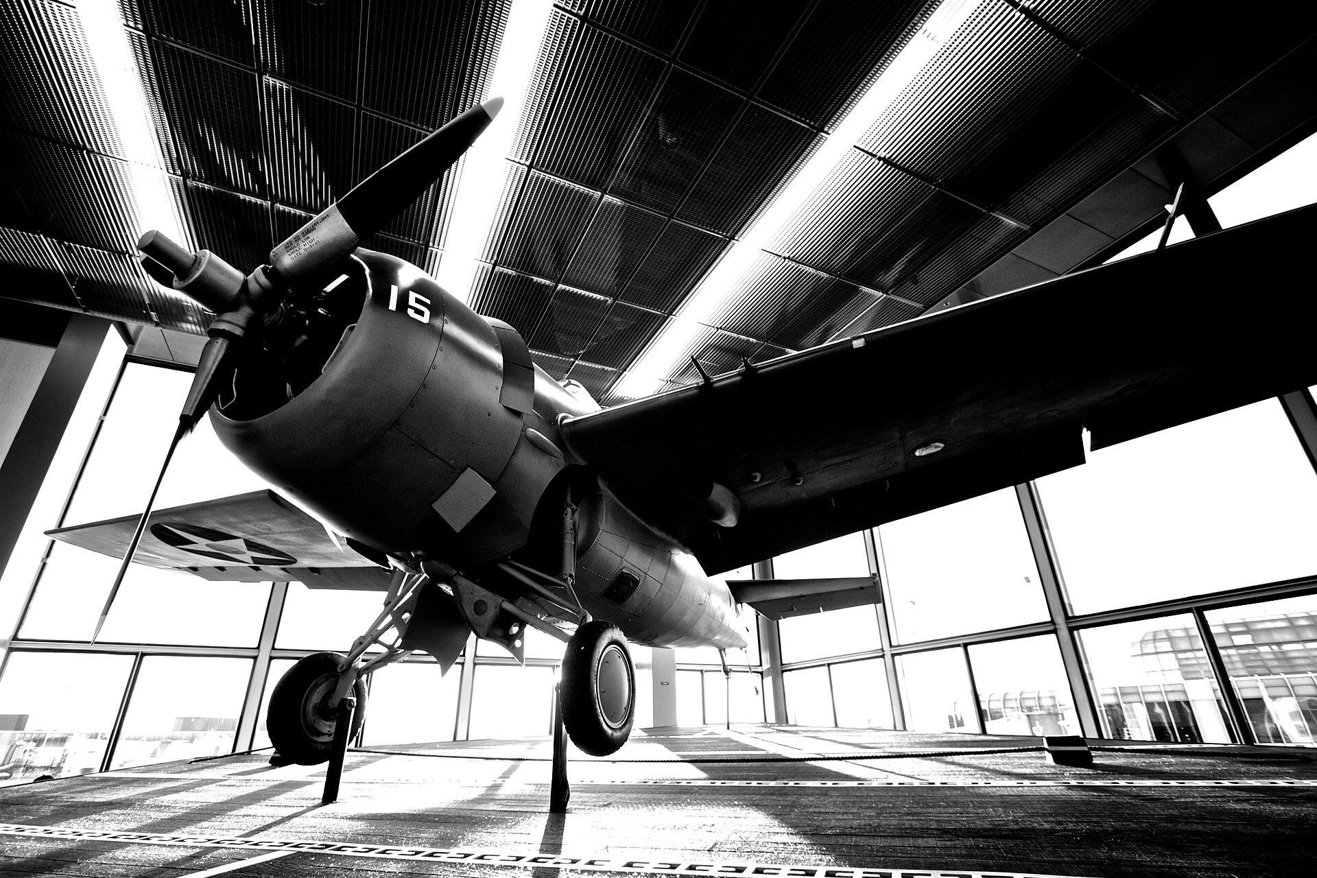 Eine F4F Wildcat in O'Hare-Lackierung am Flughafen O'Hare