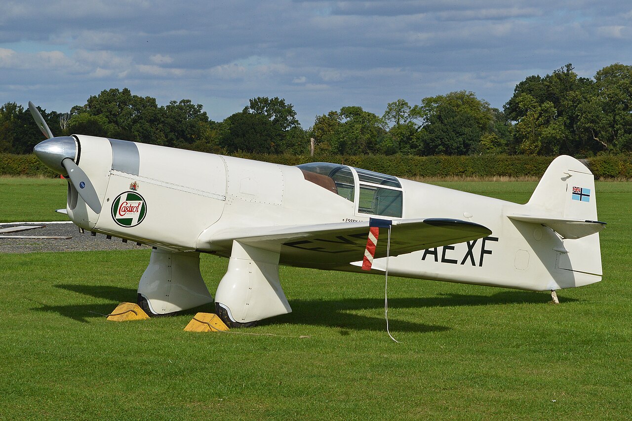 Il Percival Mew Gull G-AEXF, il velivolo da corsa da record di Alex Henshaw