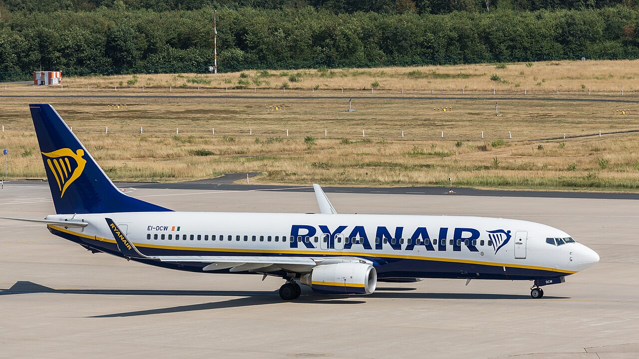 Ryanair Boeing 737-800 at Cologne/Bonn