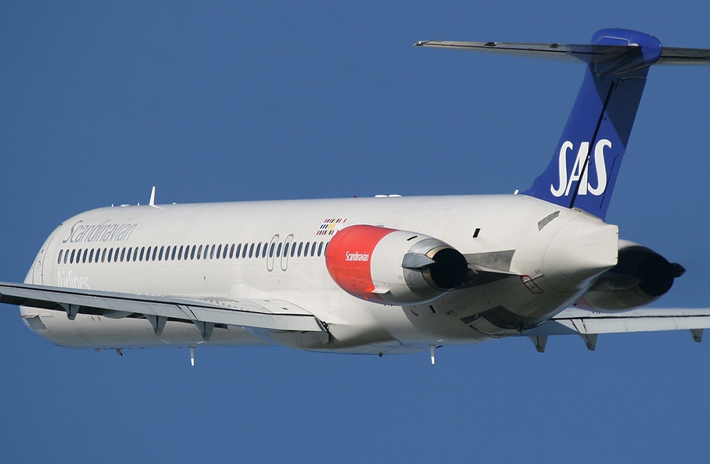 Scandinavian Airlines MD-81