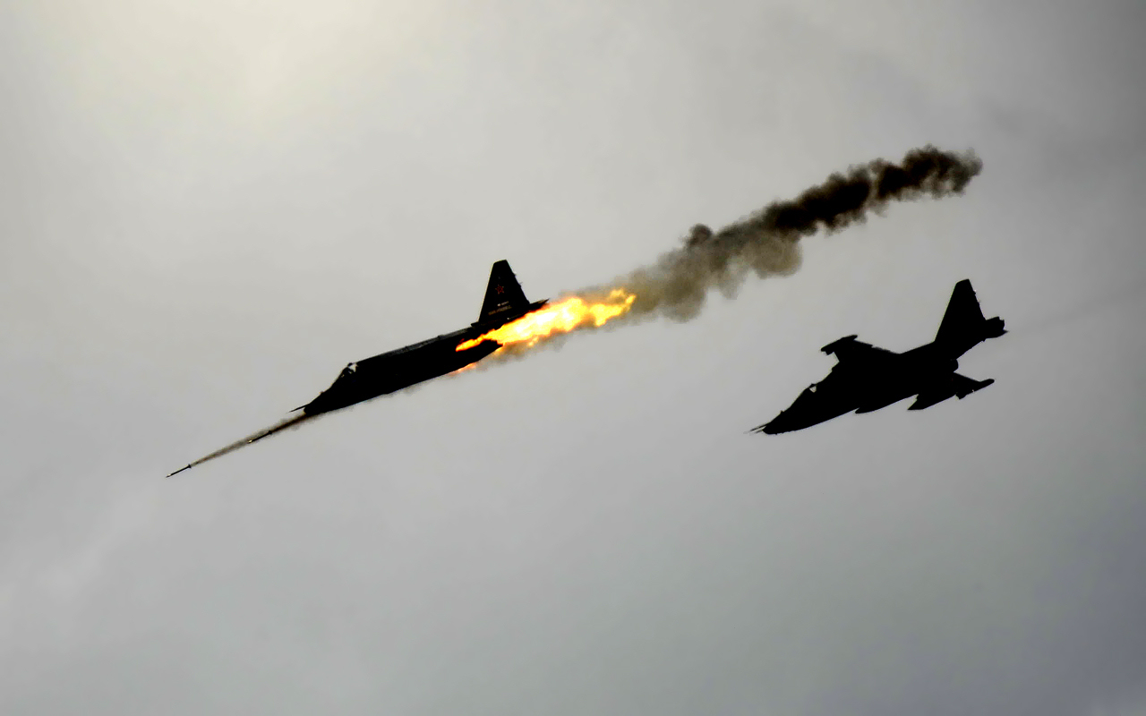 Sukhoi Su-25 Frogfoot firing rockets on a live-fire exercise