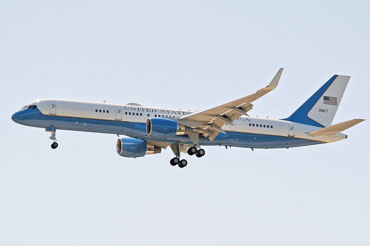 A U.S. Air Force C-32A