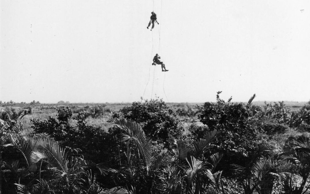 L'hélicoptère devenu le son de la guerre