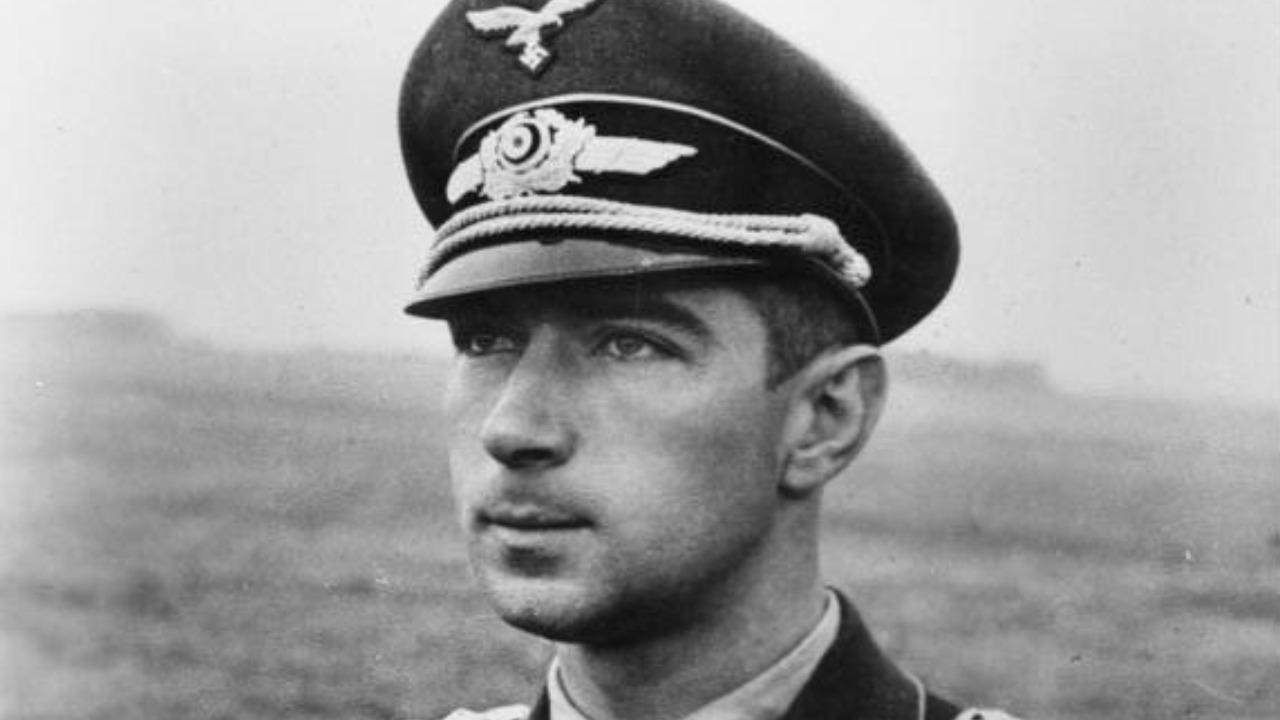 Werner Molders, Jagdflieger der Luftwaffe, erster Pilot mit 100 Luftsiegen