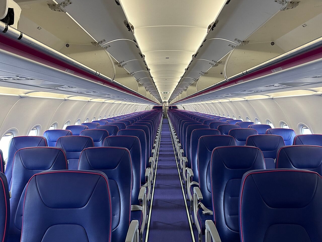 Cabina del Wizz Air A321neo