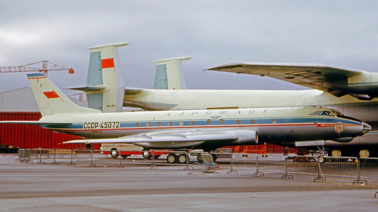 FEATURED-aeroflot-tupolev-tu-124v-cccp-45072-paris-1965