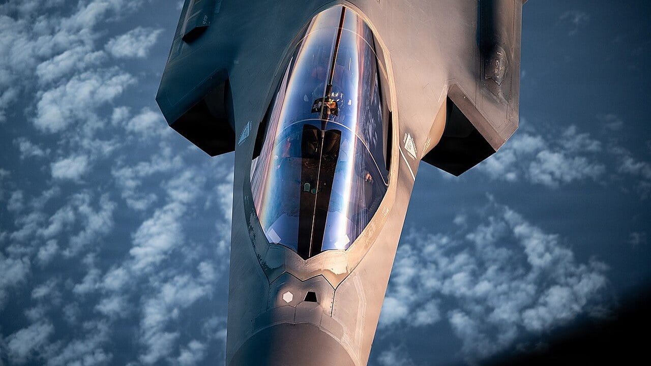 FEATURED-kc-135-boom-f-35a-operation-epic-fury