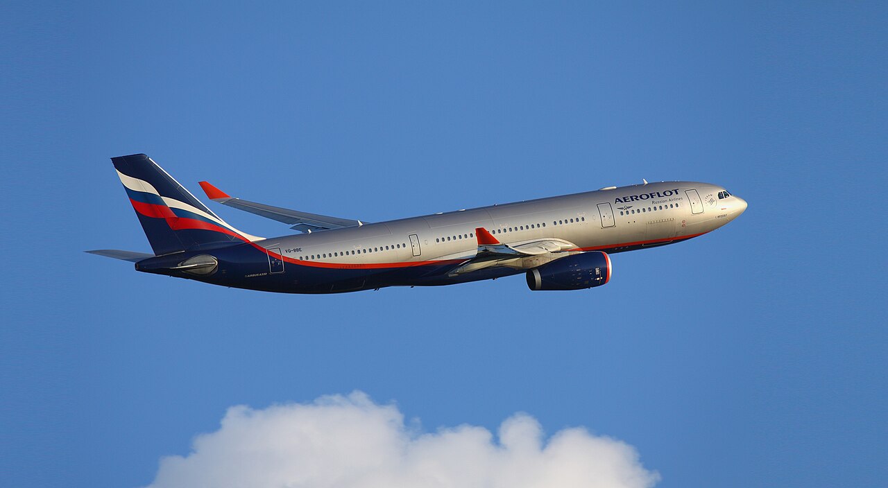 Un Airbus A330-200 de Aeroflot despegando de Sheremetyevo.