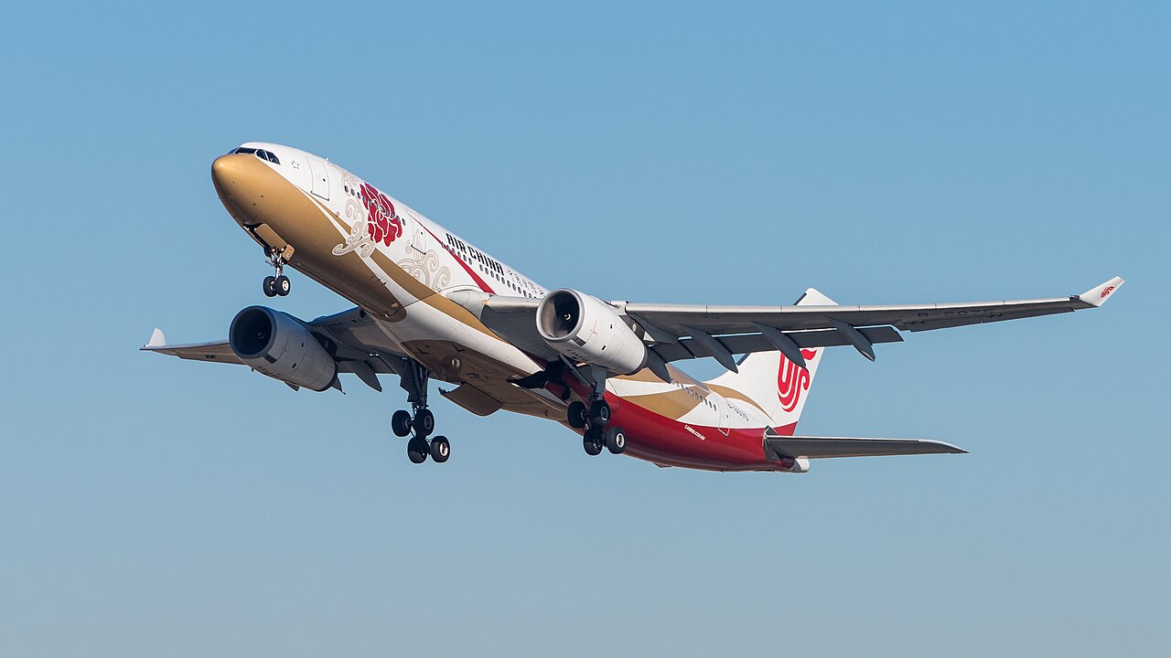 Air China Airbus A330-243 B-6075 Air China Airbus A330-243, the A330-200 variant, departing Munich Airport