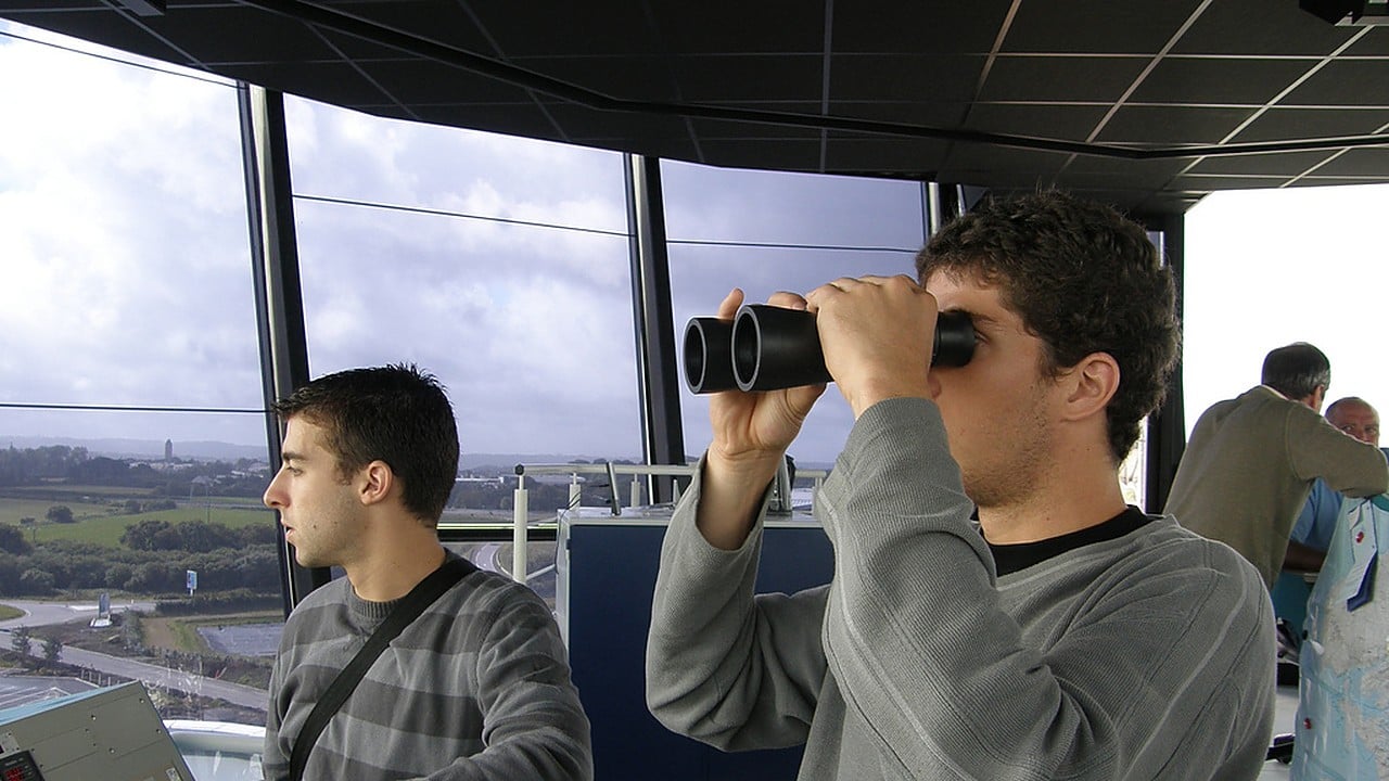 air-traffic-control-tower-controllers-faa-age-limits