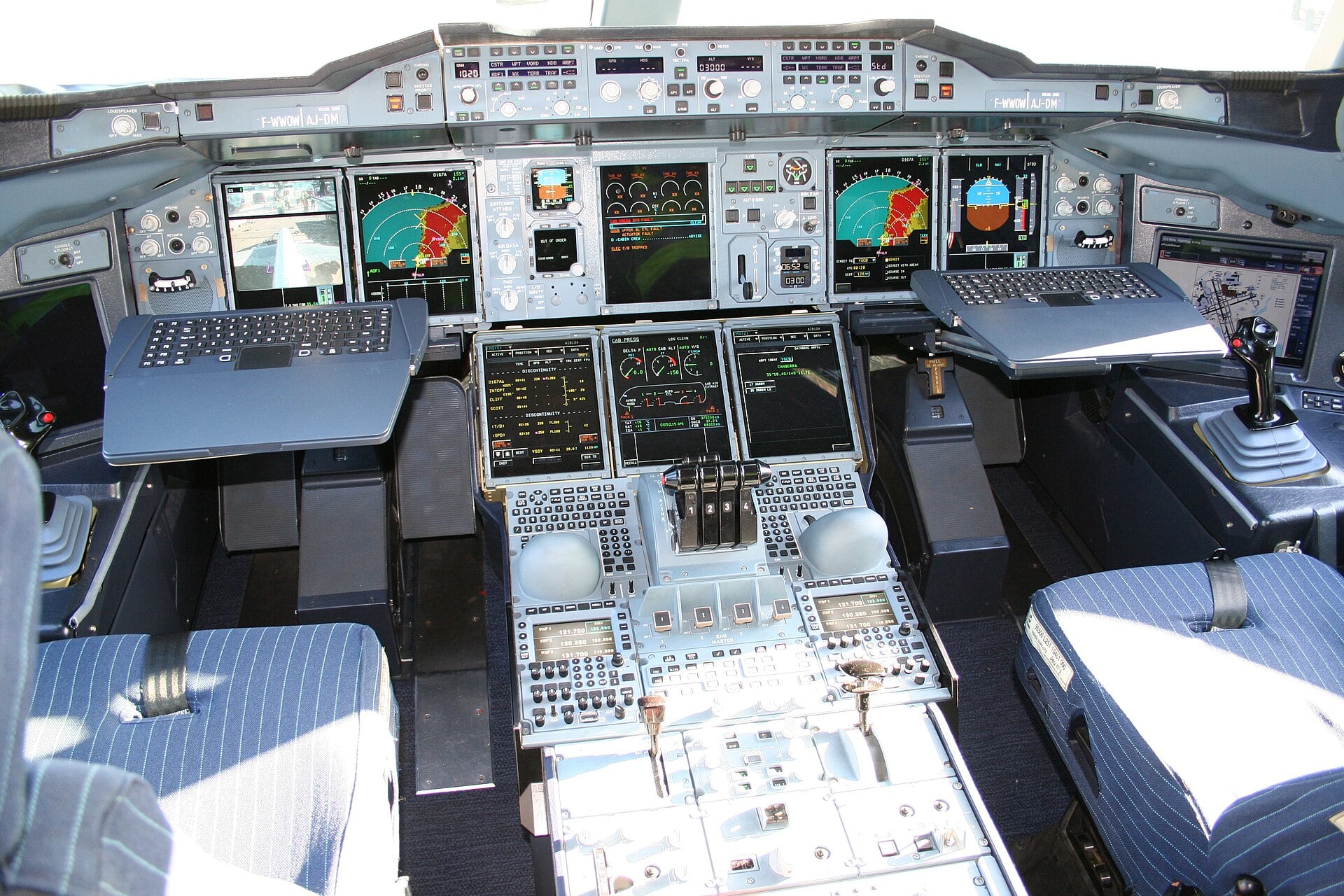 The glass flight deck of an Airbus A380