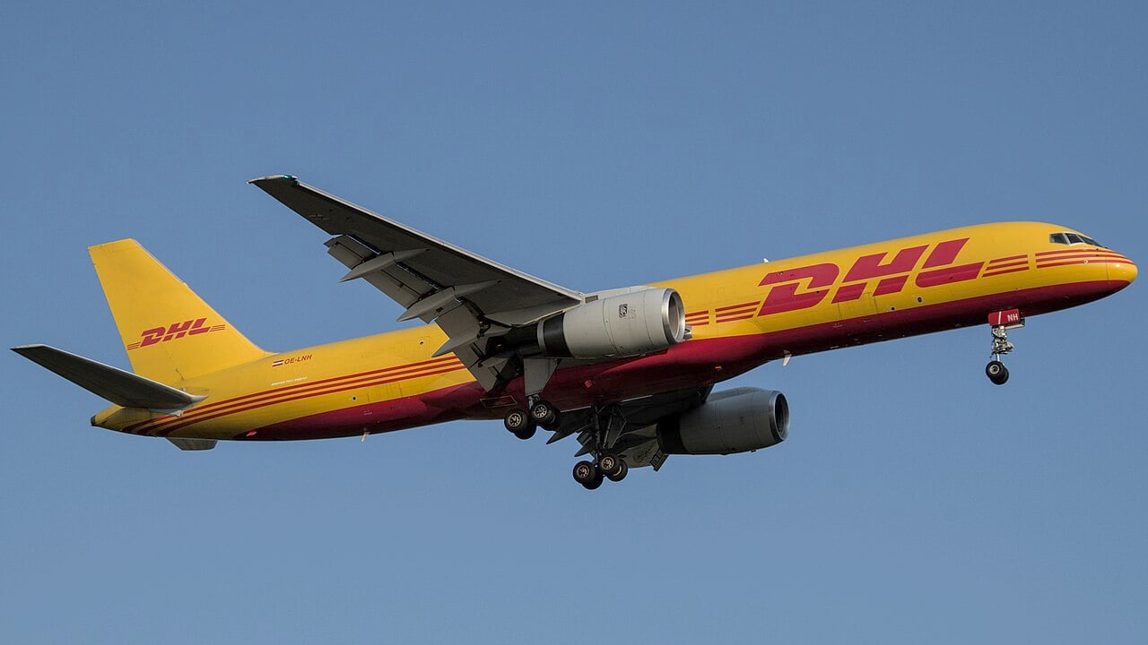airliner-final-approach-below-10000-feet-250-knots
