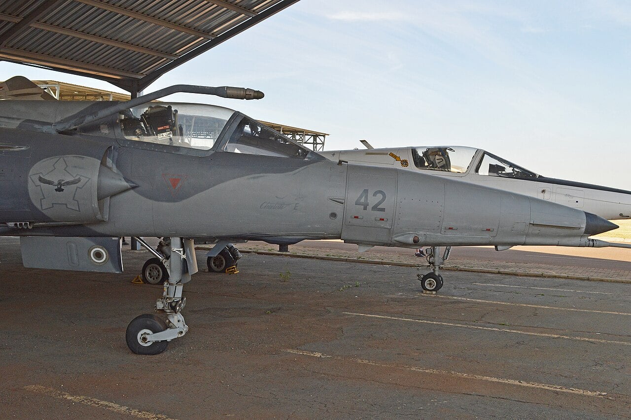 Atlas Cheetah E preserved at the SAAF Museum An Atlas Cheetah E of the South African Air Force with canards, nose strakes and refuelling probe, preserved under cover