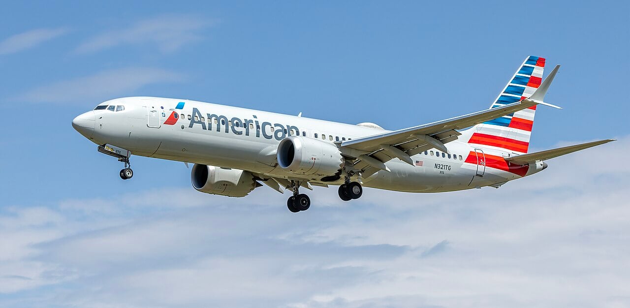A Boeing 737-8 MAX landing