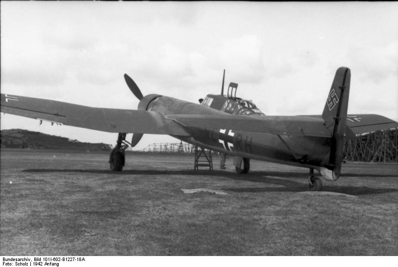 Blohm und Voss BV 141 B-09 in side profile