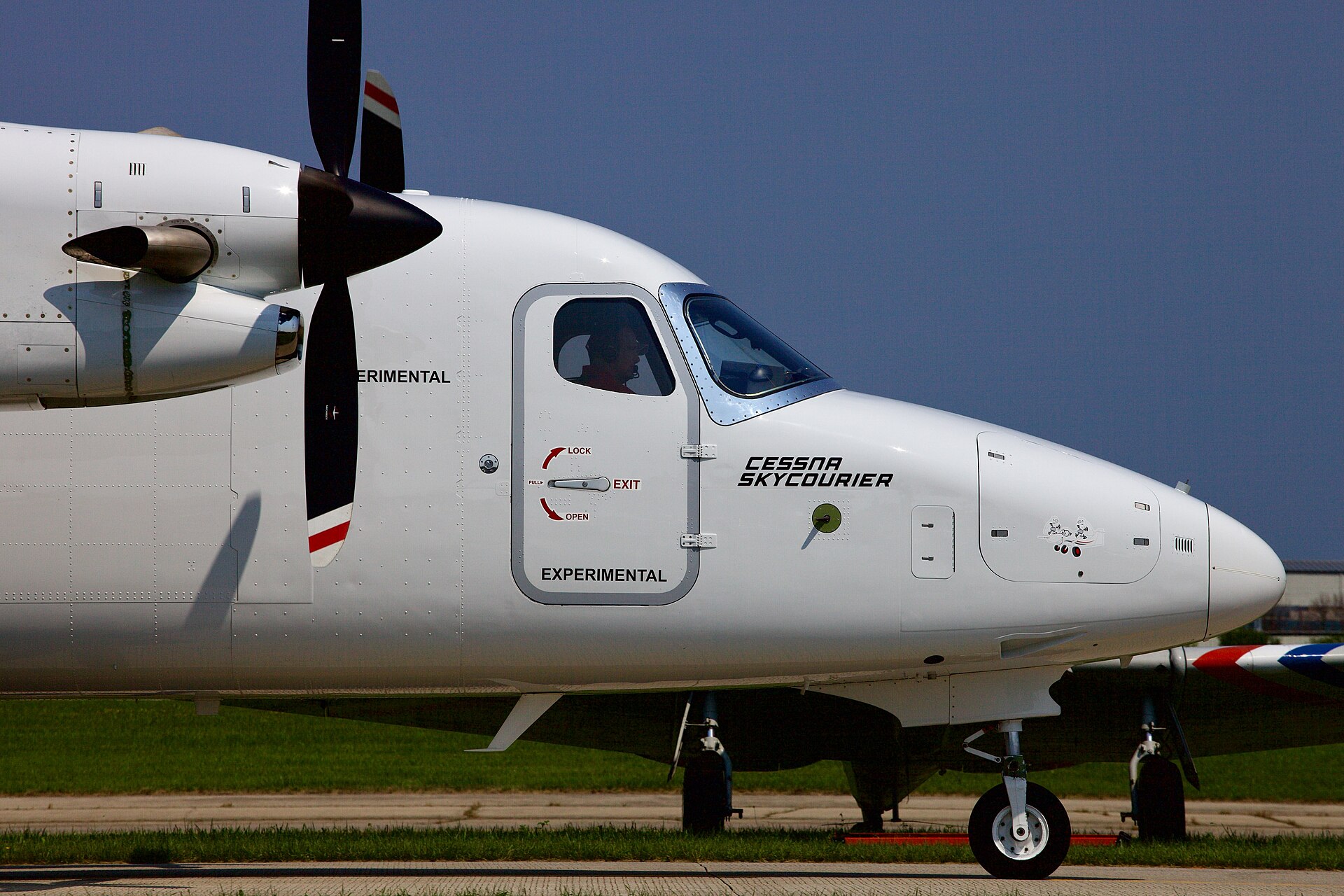 The forward fuselage and cargo door of a Cessna SkyCourier