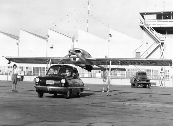 The ConvAirCar wing and tail unit being detached from the car body