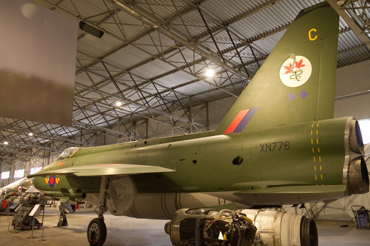 An English Electric Lightning F.2A