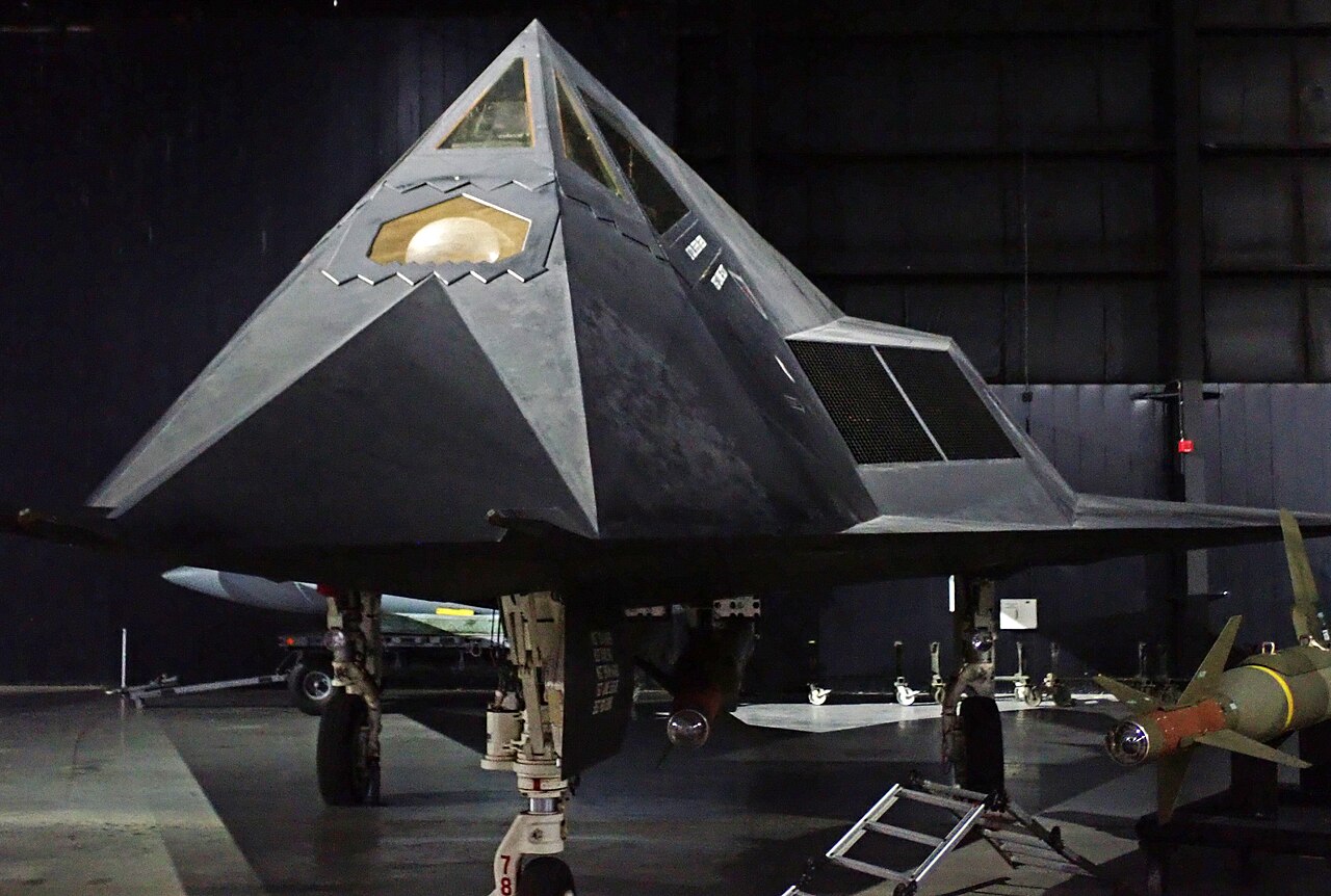 Un F-117 Nighthawk en vuelo