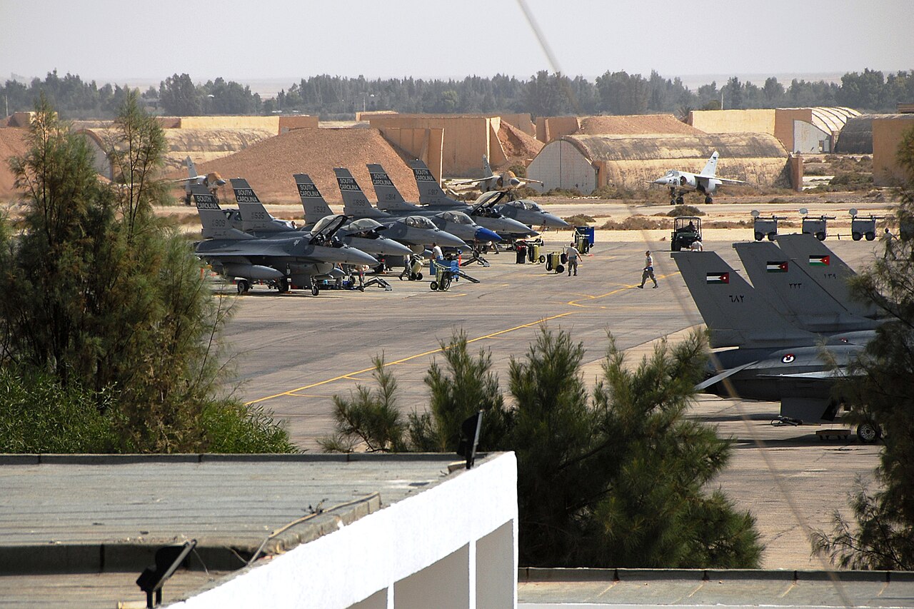 f-16-fighting-falcons-muwaffaq-salti-air-base-jordan