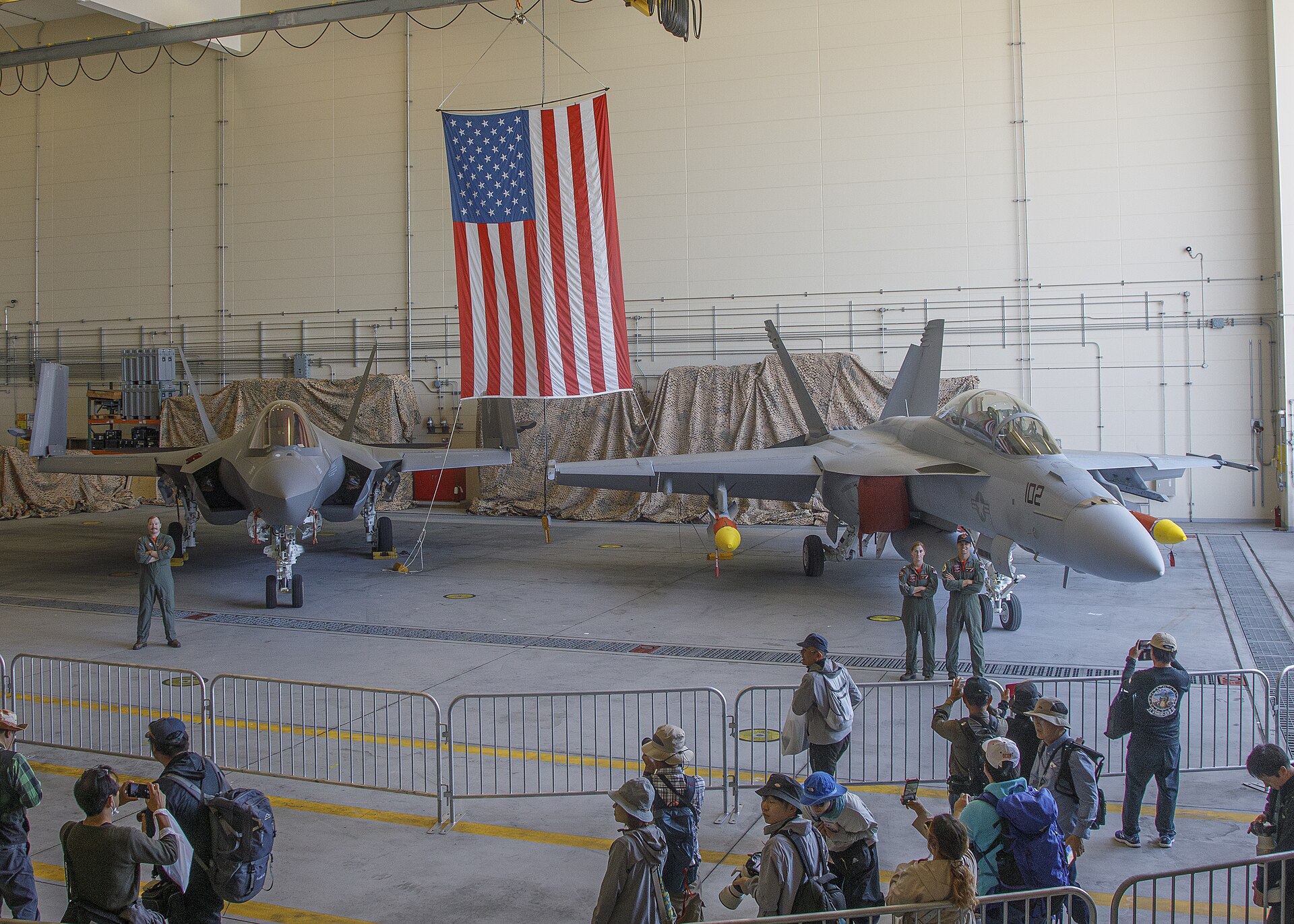 F-35C and F/A-18F of the US Navy