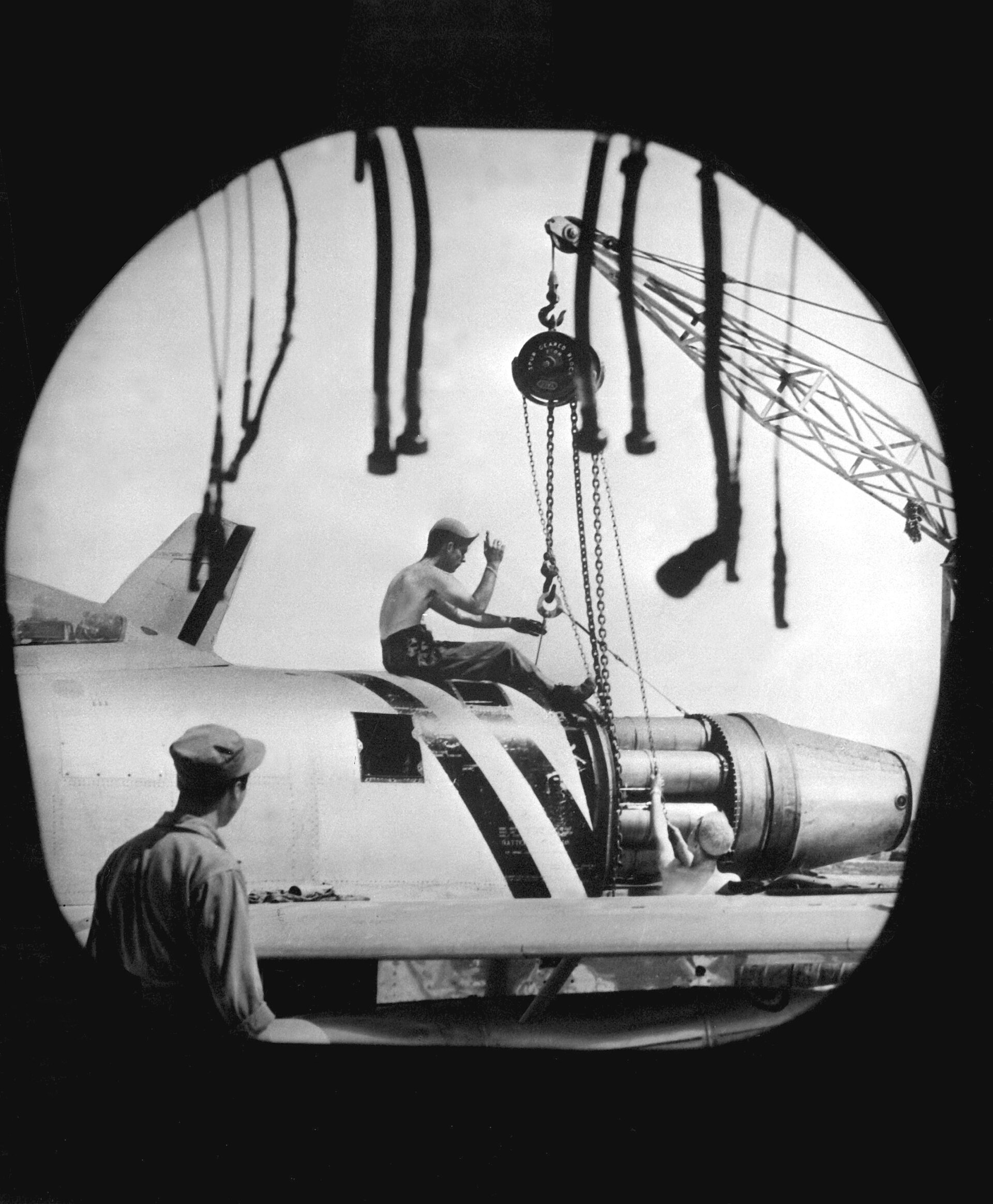 F-86 Sabre engine change, 4th Fighter-Interceptor Wing, Korea