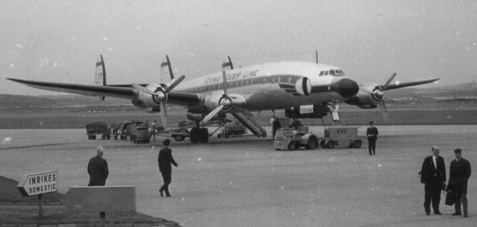 A Flying Tiger Line Lockheed L-1049H Super Constellation at Gothenburg in 1961