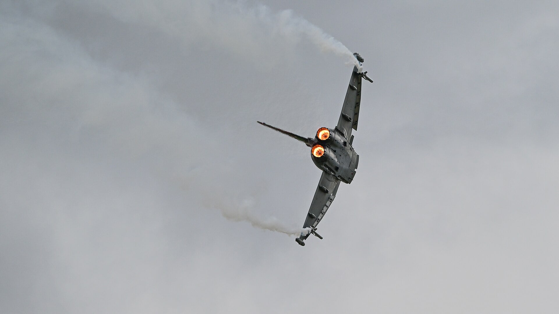 Italian Air Force Eurofighter F-2000A Typhoon Italian Air Force Eurofighter F-2000A Typhoon in flight